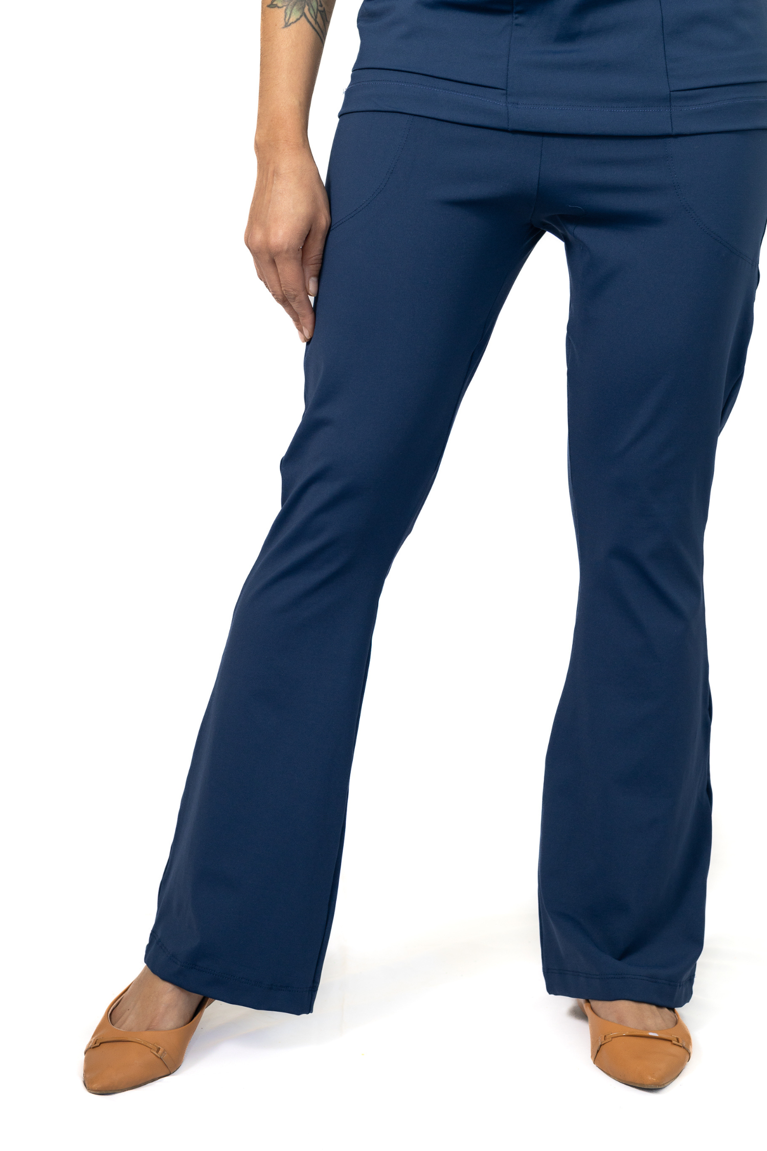 Calça-flare-detalhe