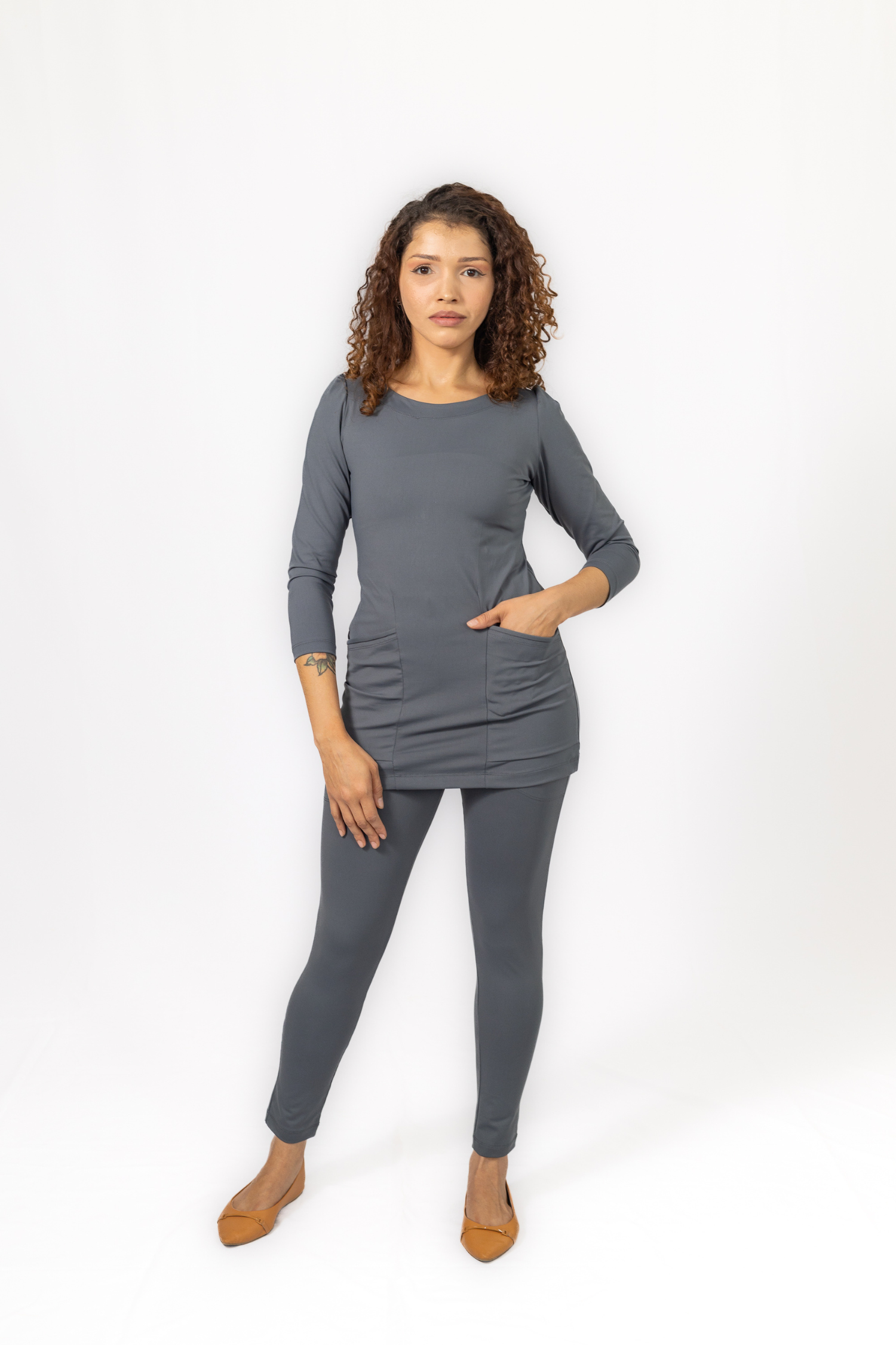 scrub-femino-manga-3-4-cinza (2)